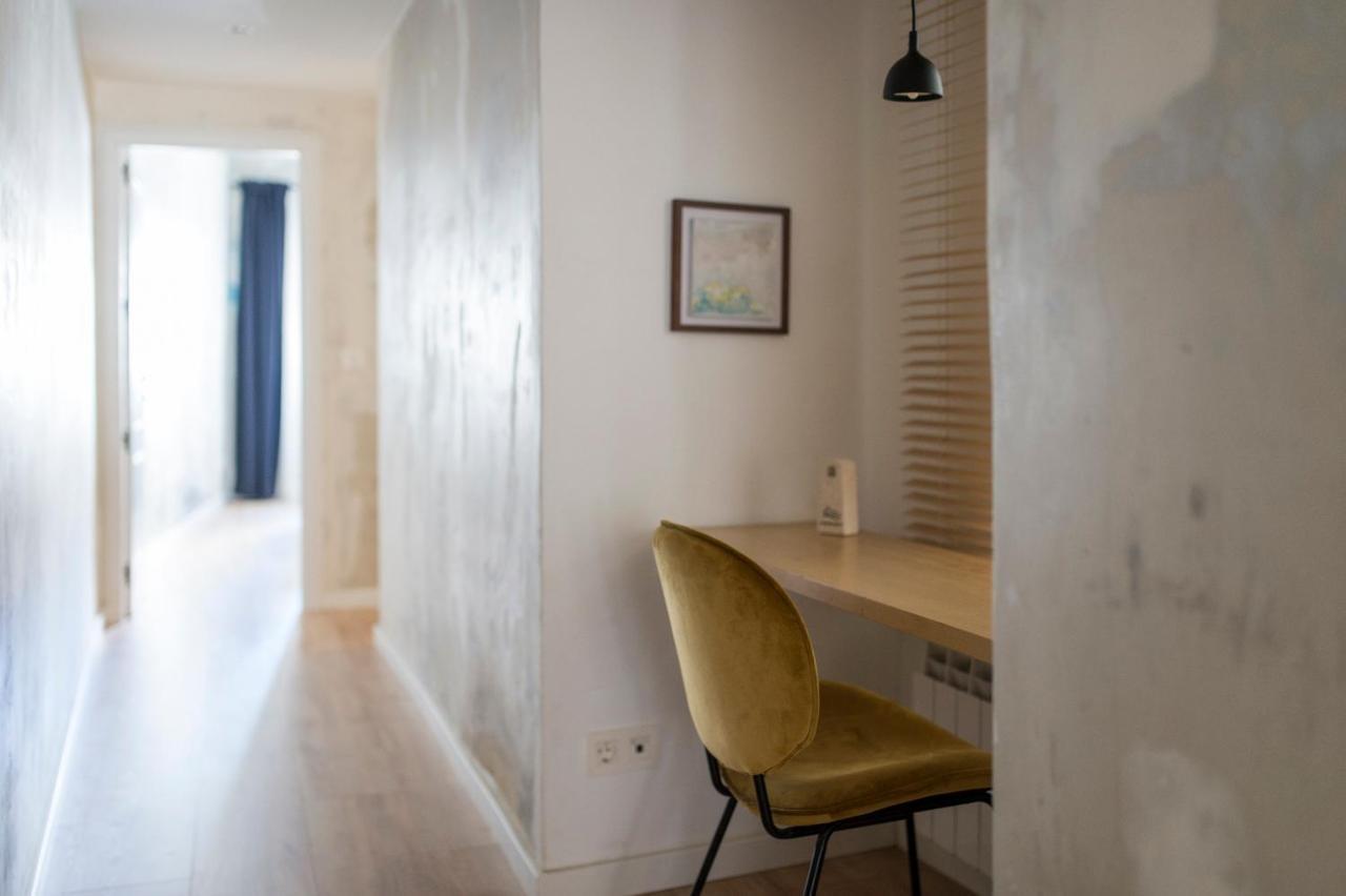 Un Piso Especial En El Casco Historico De Burgos Apartment Bagian luar foto